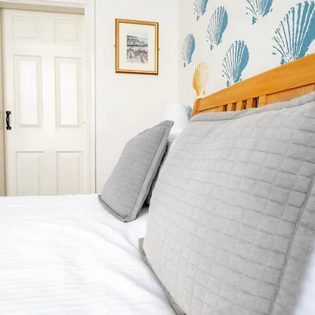 Number 7 Bed & Breakfast