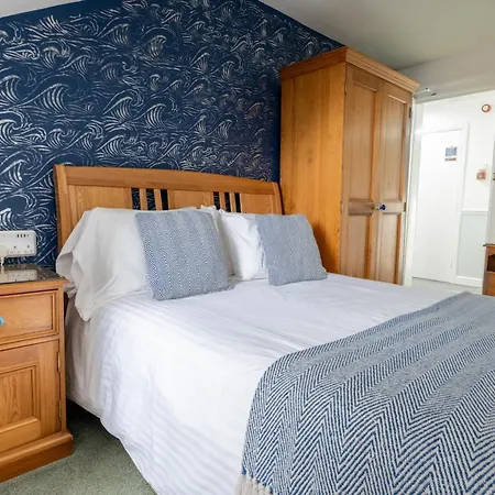 Bed & Breakfast Number 7 *