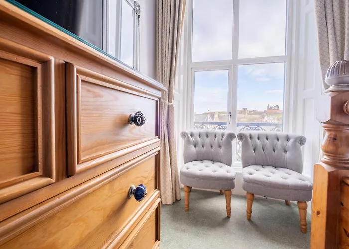 Bed & Breakfast Number 7 *