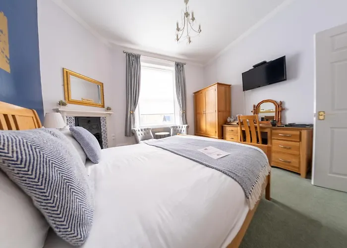 Bed & Breakfast Number 7 *