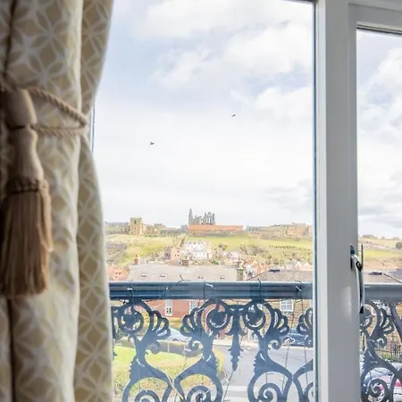 Bed & Breakfast Number 7 *