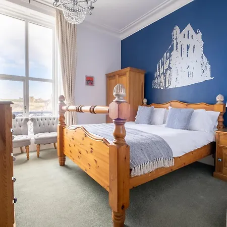 Bed & Breakfast Number 7 *