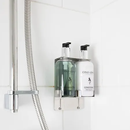 Bed & Breakfast Number 7