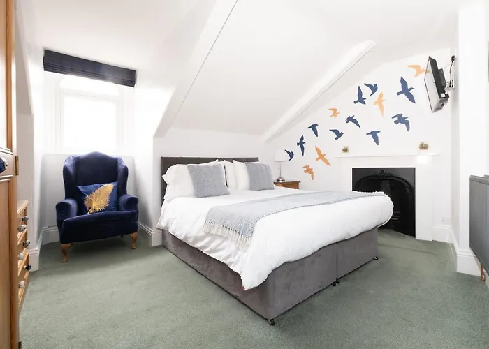 Bed & Breakfast Number 7 *