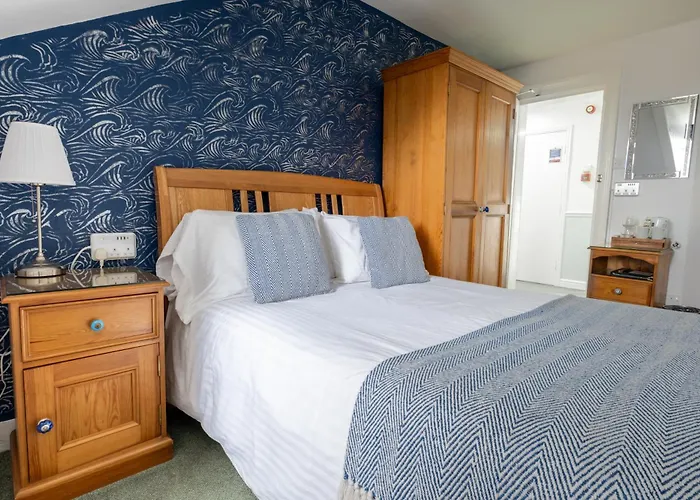 Bed & Breakfast Number 7 *